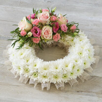 LARGE TRADITIONAL PINK WREATH
